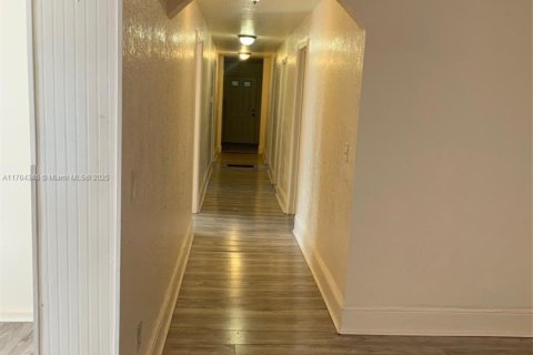 Propiedad comercial en venta en Jacksonville, Florida № 1702301 - foto 7