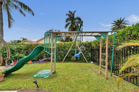 Купить виллу или дом в Дейви, Флорида 4 спальни, 209.4м2, № 1931756 - фото 9