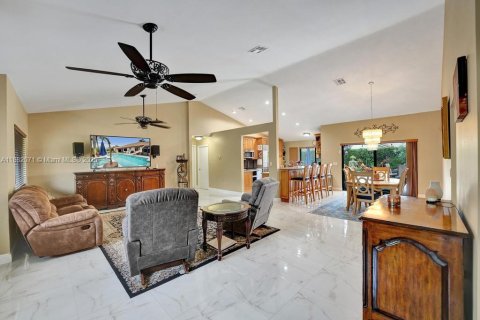 Купить виллу или дом в Дейви, Флорида 4 спальни, 209.4м2, № 1931756 - фото 11