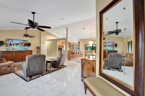 Купить виллу или дом в Дейви, Флорида 4 спальни, 209.4м2, № 1931756 - фото 12