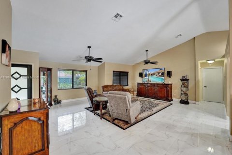 Купить виллу или дом в Дейви, Флорида 4 спальни, 209.4м2, № 1931756 - фото 13