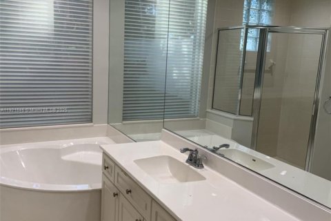 House in Weston, Florida 3 bedrooms, 197.05 sq.m. № 1975792 - photo 20