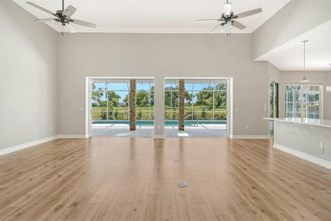 House in Sarasota, Florida 4 bedrooms, 243.68 sq.m. № 2210990 - photo 6