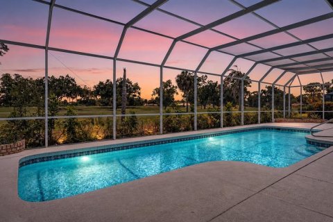 House in Sarasota, Florida 4 bedrooms, 243.68 sq.m. № 2210990 - photo 2