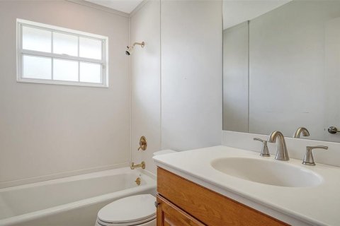 House in Sarasota, Florida 4 bedrooms, 243.68 sq.m. № 2210990 - photo 27