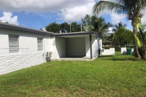 Villa ou maison à louer à Miami, Floride: 3 chambres, 122.45 m2 № 1887568 - photo 16