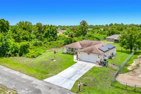 Casa en venta en Lehigh Acres, Florida, 3 dormitorios, 130.81 m2 № 2218852 - foto 13