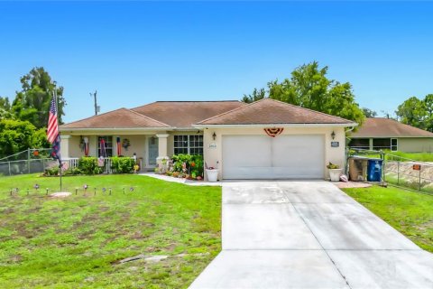 Villa ou maison à Lehigh Acres, Floride 3 chambres, 130.81 m2 № 2218852