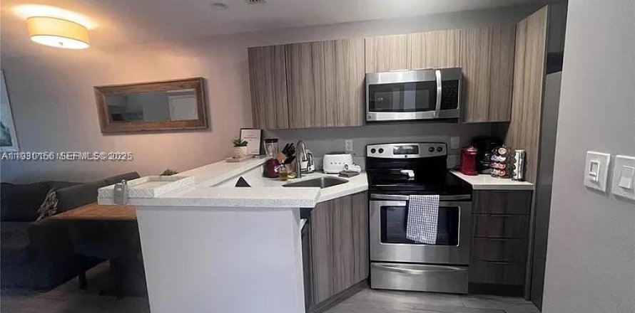 Кондоминиум с 1 спальней в Майами, Флорида № 1988932