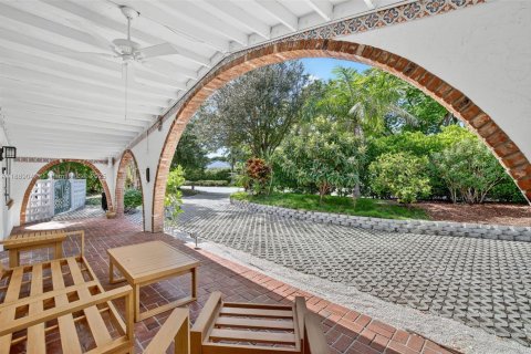 House in Fort Lauderdale, Florida 2 bedrooms, 145.3 sq.m. № 1941349 - photo 8