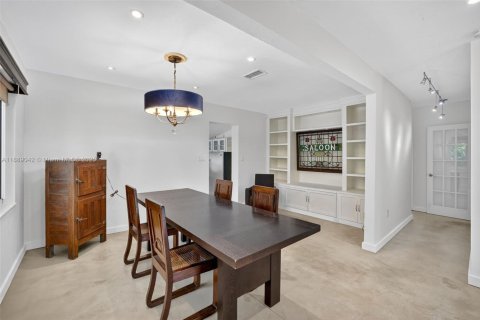 House in Fort Lauderdale, Florida 2 bedrooms, 145.3 sq.m. № 1941349 - photo 19