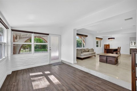 House in Fort Lauderdale, Florida 2 bedrooms, 145.3 sq.m. № 1941349 - photo 12