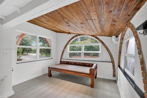 House in Fort Lauderdale, Florida 2 bedrooms, 145.3 sq.m. № 1941349 - photo 27