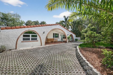 House in Fort Lauderdale, Florida 2 bedrooms, 145.3 sq.m. № 1941349 - photo 6
