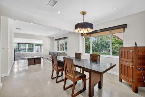 House in Fort Lauderdale, Florida 2 bedrooms, 145.3 sq.m. № 1941349 - photo 21
