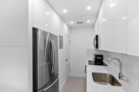 Купить кондоминиум в Майами-Бич, Флорида 51.28м2, № 2022283 - фото 14