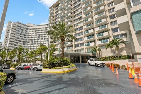 Купить кондоминиум в Майами-Бич, Флорида 51.28м2, № 2022283 - фото 2