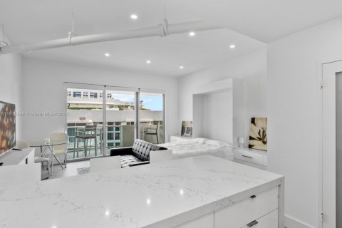 Купить кондоминиум в Майами-Бич, Флорида 51.28м2, № 2022283 - фото 5