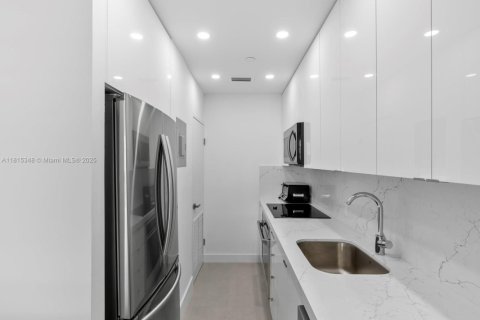 Купить кондоминиум в Майами-Бич, Флорида 51.28м2, № 2022283 - фото 13