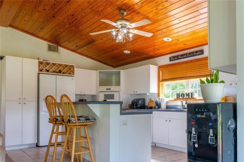 House in Oak Hill, Florida 1 bedroom, 98.1 sq.m. № 2290969 - photo 15