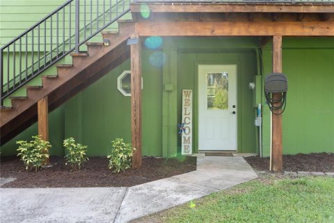 House in Oak Hill, Florida 1 bedroom, 98.1 sq.m. № 2290969 - photo 5