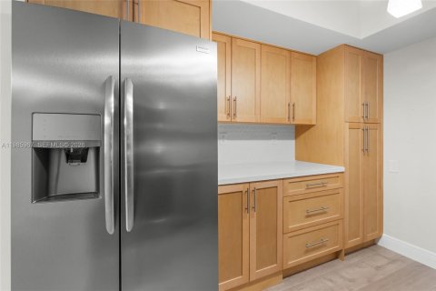 Купить кондоминиум в Майами-Шорс, Флорида 1 спальня, 82.78м2, № 2047592 - фото 6