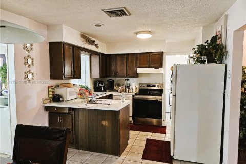 Villa ou maison à vendre à Sebring, Floride: 2 chambres, 109.81 m2 № 1969615 - photo 13