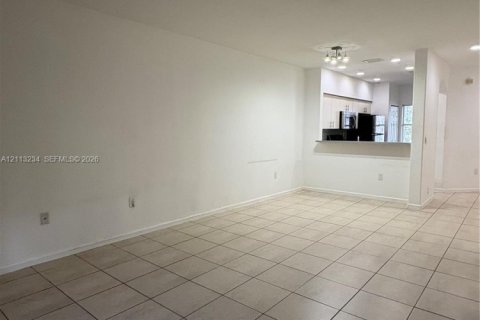 Touwnhouse à louer à Miramar, Floride: 2 chambres, 96.34 m2 № 2434040 - photo 9