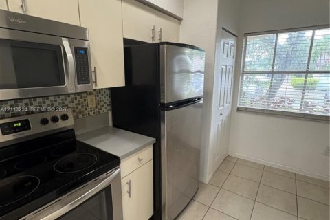 Touwnhouse à louer à Miramar, Floride: 2 chambres, 96.34 m2 № 2434040 - photo 8