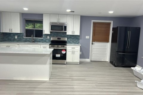 Villa ou maison à vendre à Bradenton, Floride: 3 chambres, 104.52 m2 № 1901001 - photo 2