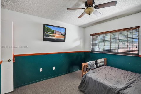 Villa ou maison à vendre à Miami, Floride: 4 chambres, 190.82 m2 № 1852364 - photo 24