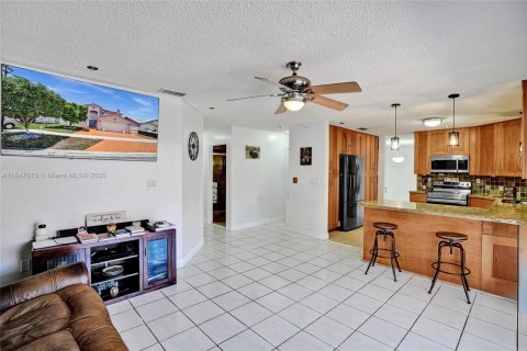 Villa ou maison à vendre à Miami, Floride: 4 chambres, 190.82 m2 № 1852364 - photo 13