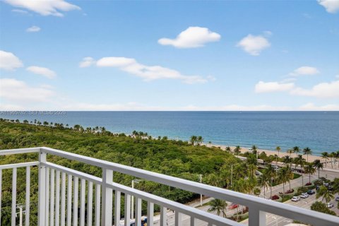 Condo in Fort Lauderdale, Florida, 2 bedrooms  № 2027410 - photo 19
