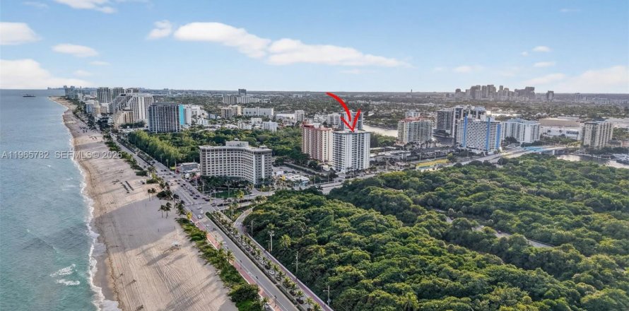 Condo in Fort Lauderdale, Florida, 2 bedrooms  № 2027410