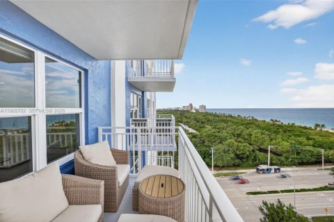 Condo in Fort Lauderdale, Florida, 2 bedrooms  № 2027410 - photo 21