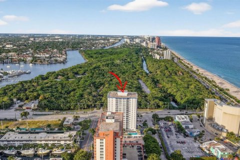 Condo in Fort Lauderdale, Florida, 2 bedrooms  № 2027410 - photo 2