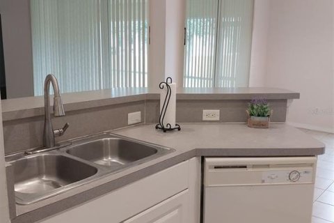 Casa en alquiler en North Port, Florida, 3 dormitorios, 139.82 m2 № 1904945 - foto 6