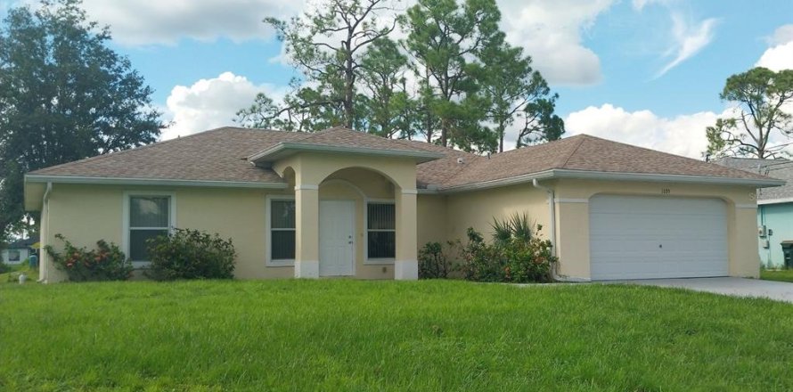 Casa en North Port, Florida 3 dormitorios, 139.82 m2 № 1904945
