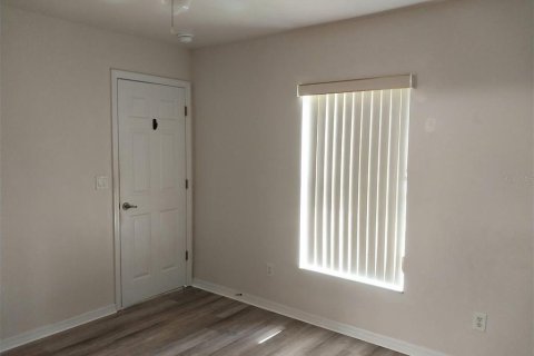Casa en alquiler en North Port, Florida, 3 dormitorios, 139.82 m2 № 1904945 - foto 11