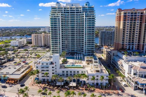 Condo in Fort Lauderdale, Florida, 2 bedrooms  № 1092648 - photo 1
