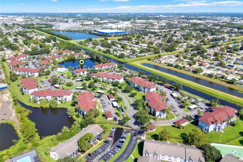 Condo in Orlando, Florida, 3 bedrooms  № 1874010 - photo 21