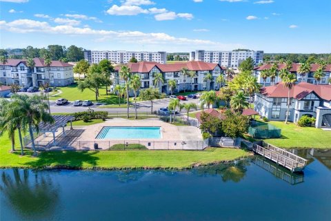 Condo in Orlando, Florida, 3 bedrooms  № 1874010 - photo 24