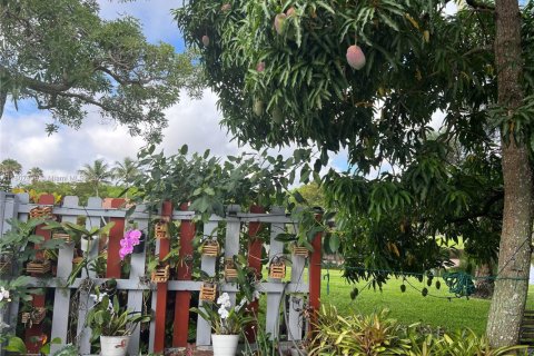 Villa ou maison à louer à Weston, Floride: 2 chambres, 94.57 m2 № 1996366 - photo 8