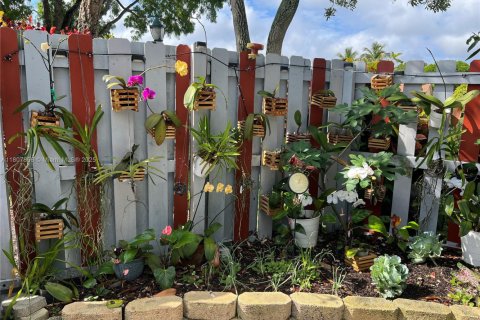 Villa ou maison à louer à Weston, Floride: 2 chambres, 94.57 m2 № 1996366 - photo 10