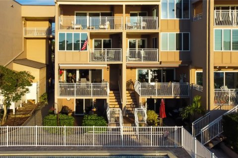 Adosado en venta en Tierra Verde, Florida, 2 dormitorios, 153.29 m2 № 1563168 - foto 9