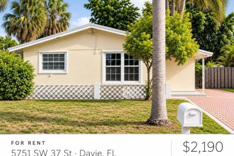 Villa ou maison à Davie, Floride 2 chambres, 81.29 m2 № 2413348