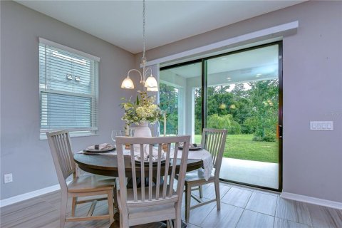 House in Lutz, Florida 4 bedrooms, 255.48 sq.m. № 2222680 - photo 27