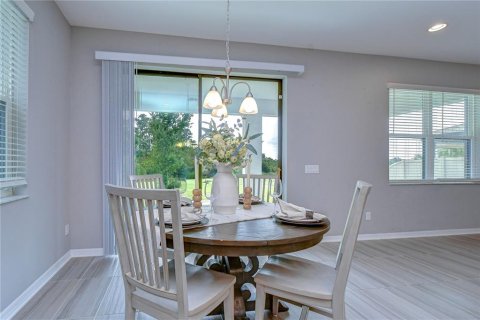 House in Lutz, Florida 4 bedrooms, 255.48 sq.m. № 2222680 - photo 28