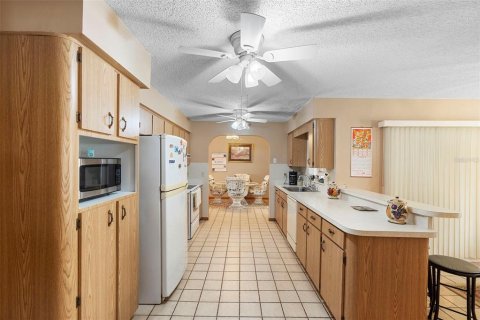 House in Deltona, Florida 3 bedrooms, 175.77 sq.m. № 1687207 - photo 13