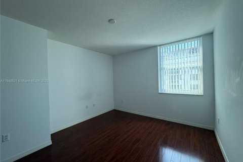 Купить кондоминиум в Серфсайд, Флорида 1 спальня, 67.54м2, № 2393368 - фото 17